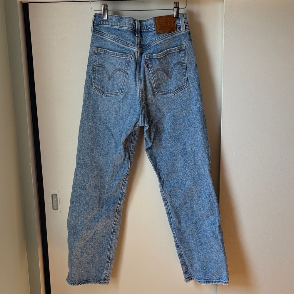 Levi's Ribcage Blue Distressed Jeans - Picture 5 of 6
